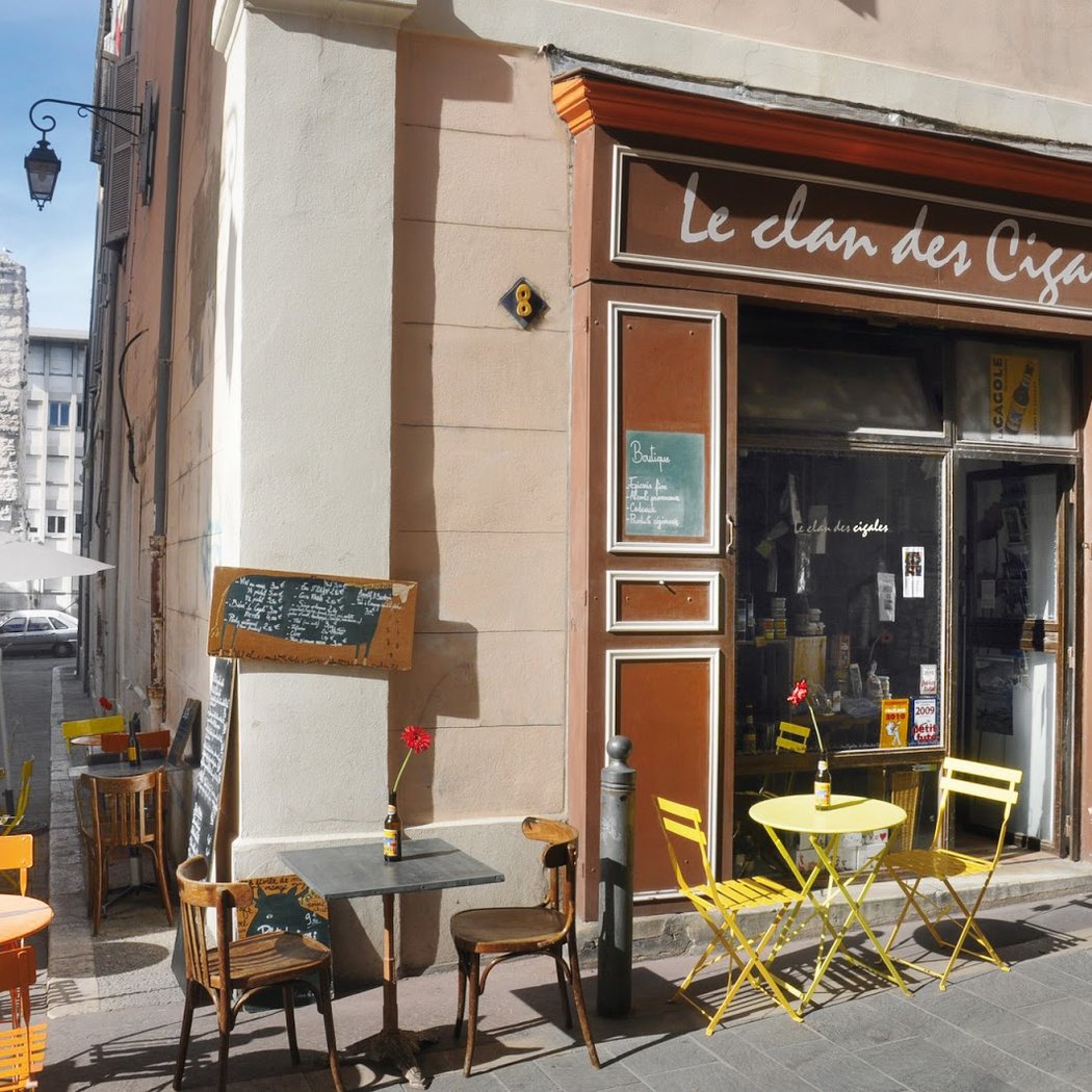Le Clan des cigales 2