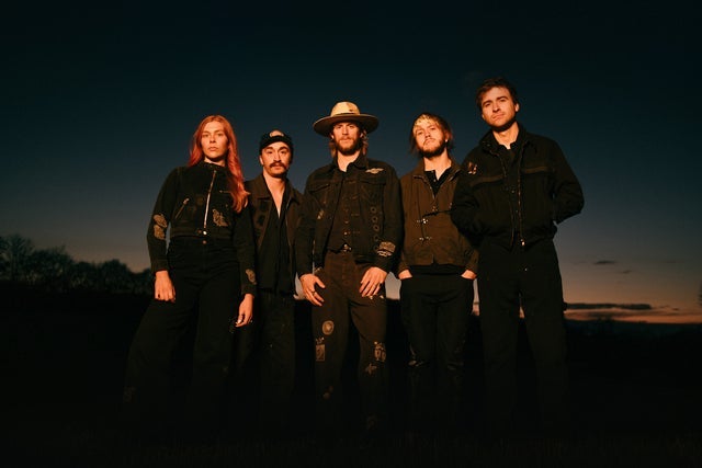 HAPPY LANDING with The Band Solstice 4