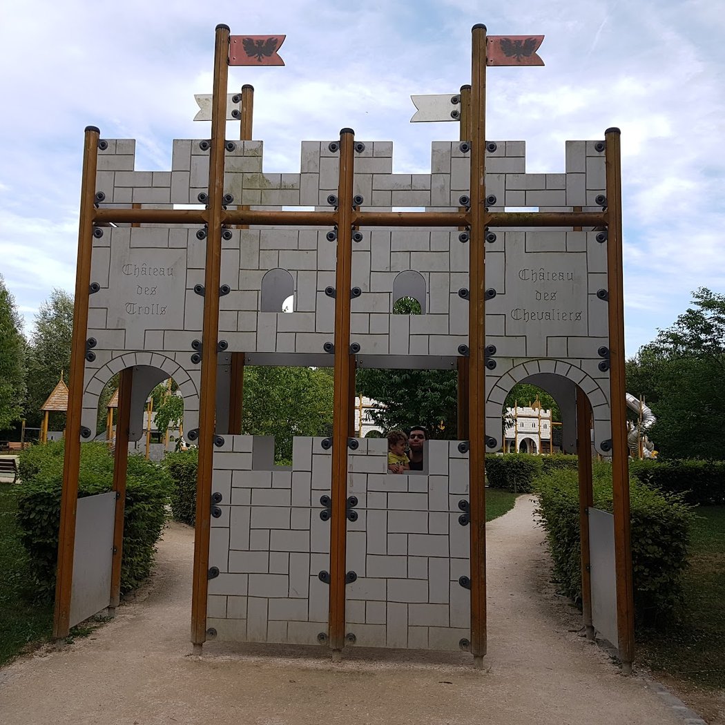Aire de Jeux du parc de la haute île 3