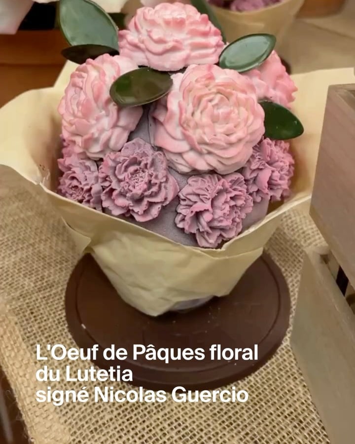 Œuf floral 1