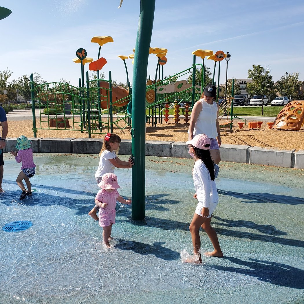 Magnolia Park 1