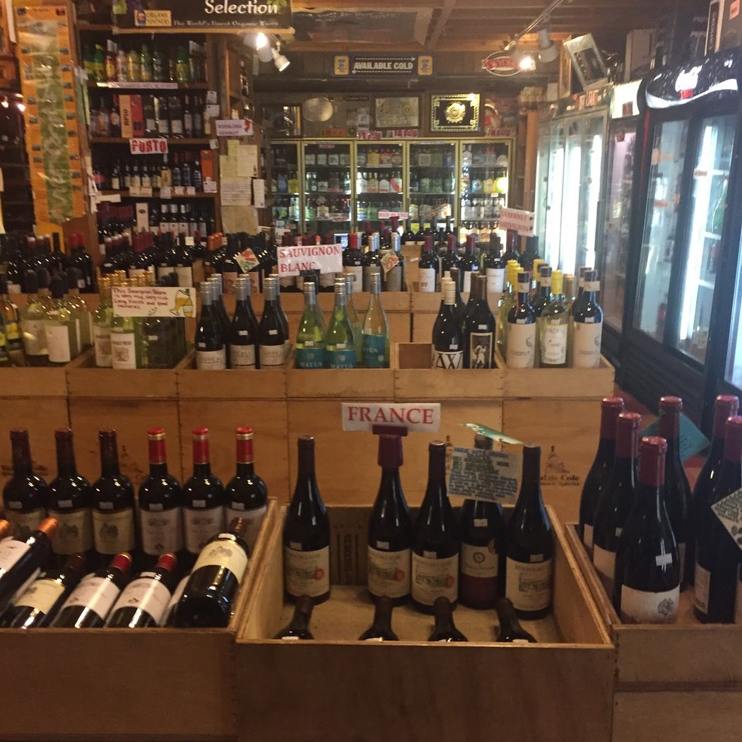 Val de Cole Liquor Store 3