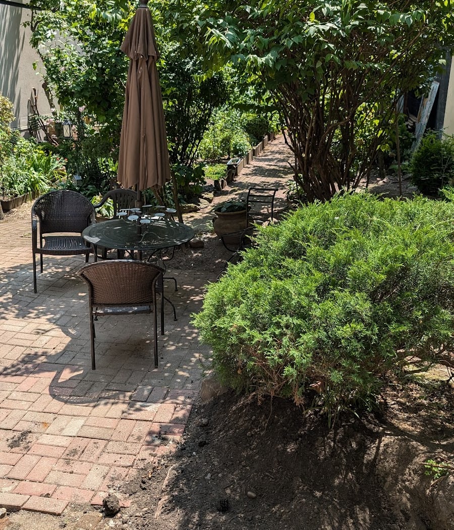 La Perla Garden 3
