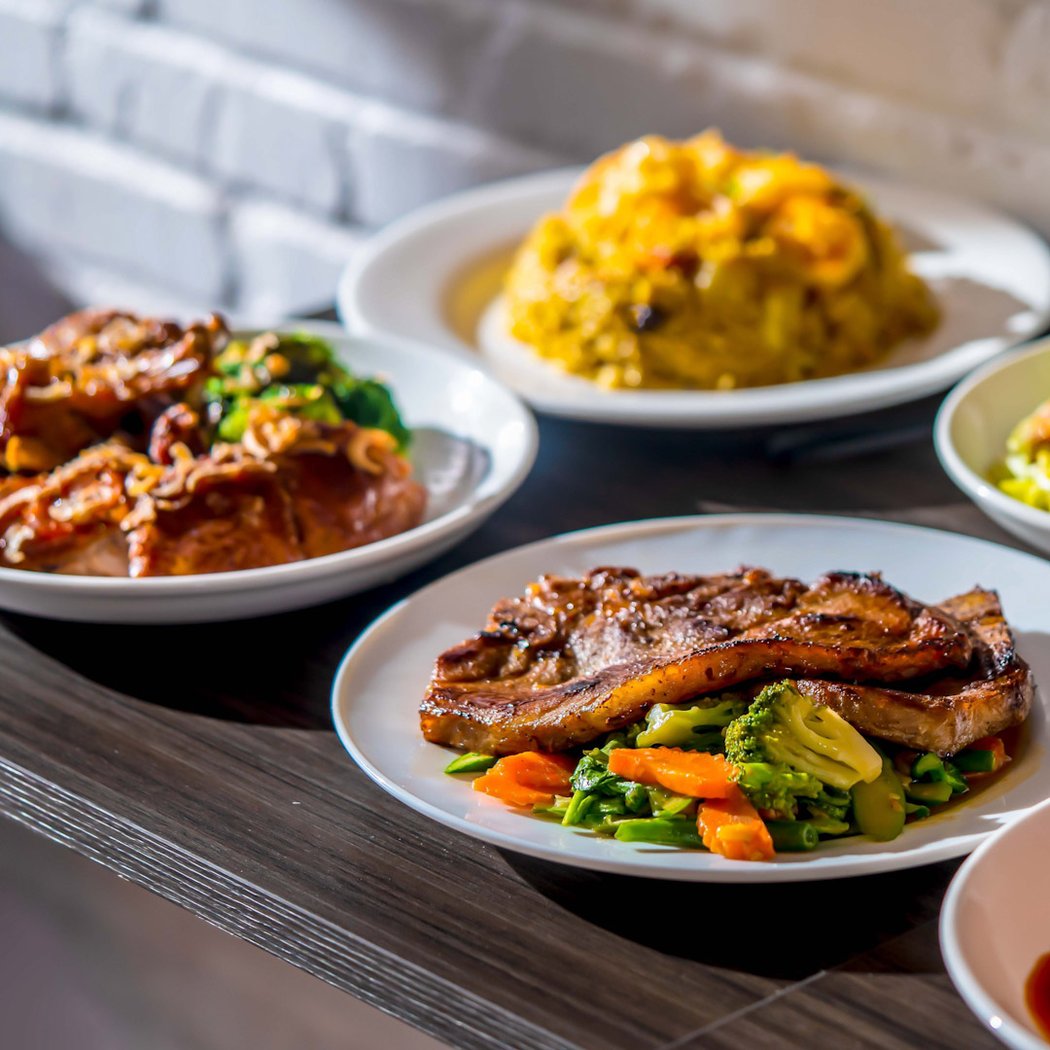 Jad Jaan Thai & Vietnamese Restaurant 1