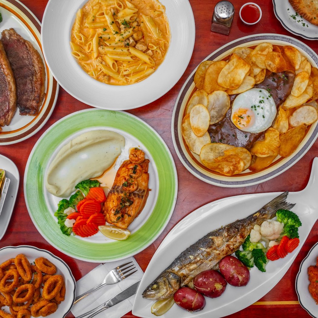 SAGRES BAR AND GRILL 1