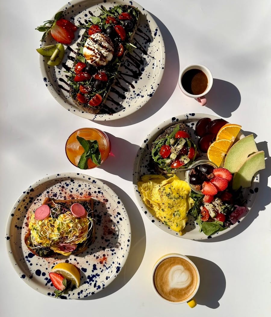 Nooni Café - Bake & Breakfast 1