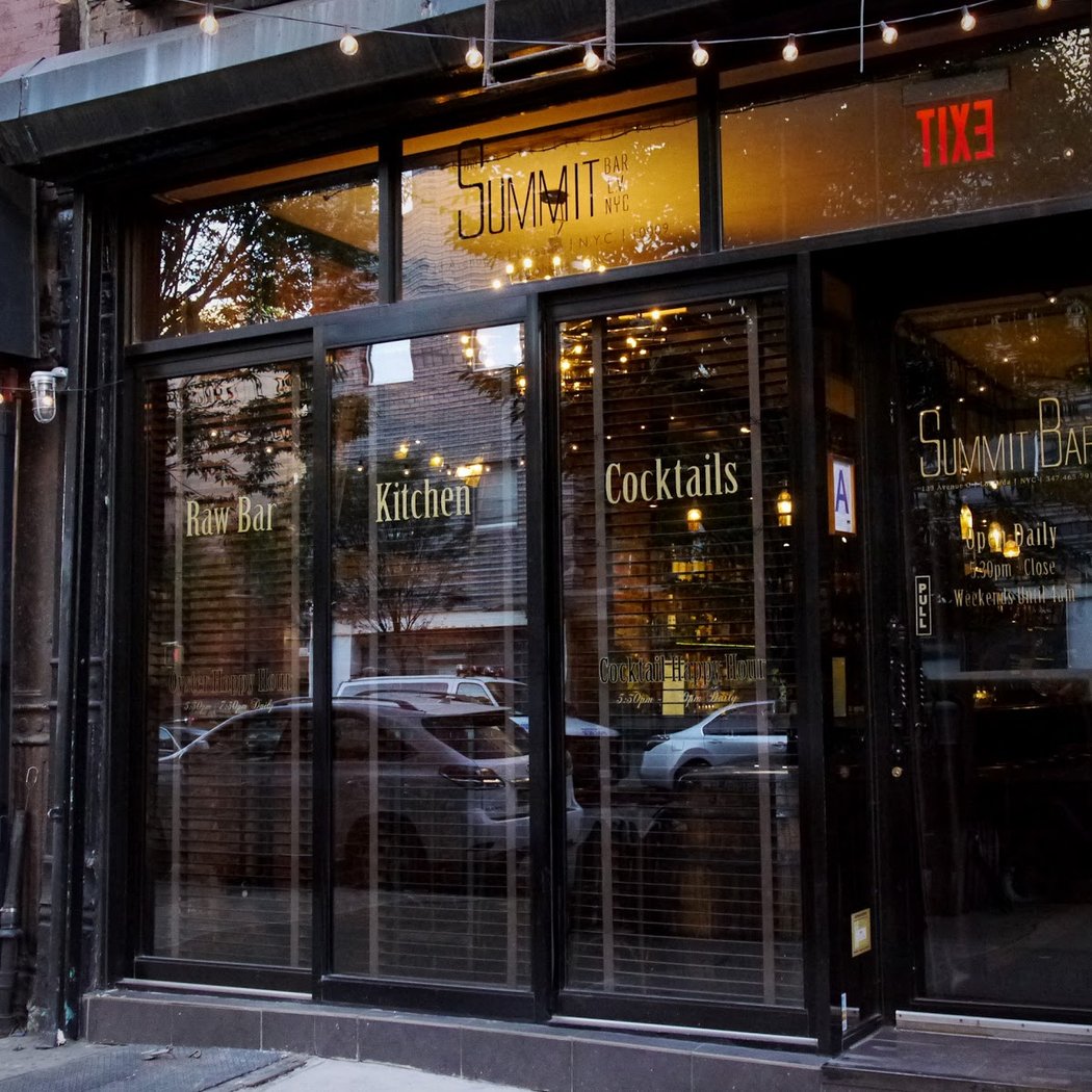 The Summit Bar & Cafe 3