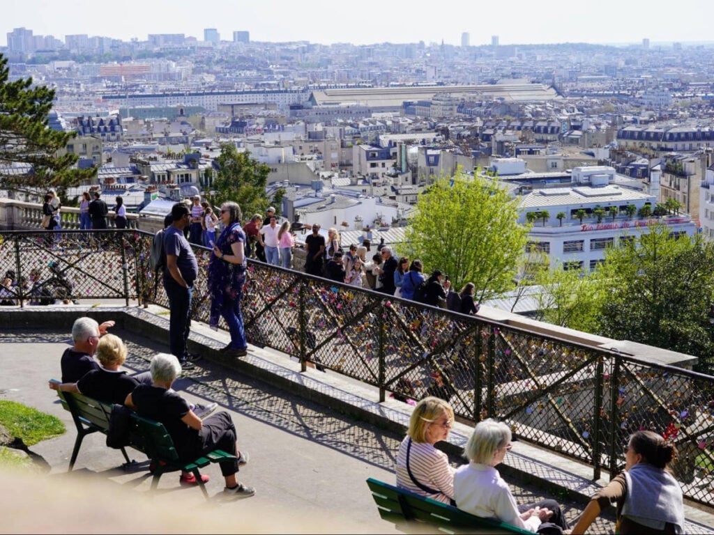 Pub Montmartre 4