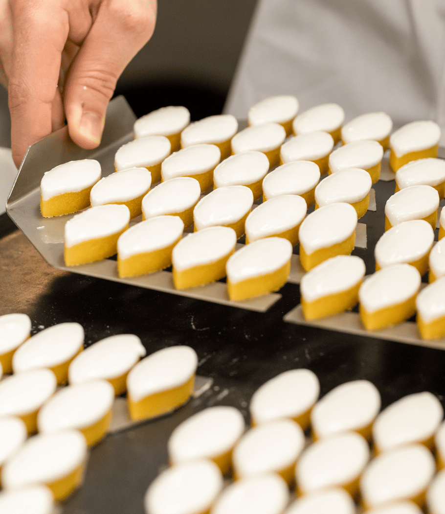 Confiserie d'Entrecasteaux - Fabrique de calissons, salon de thé & pâtisserie 3
