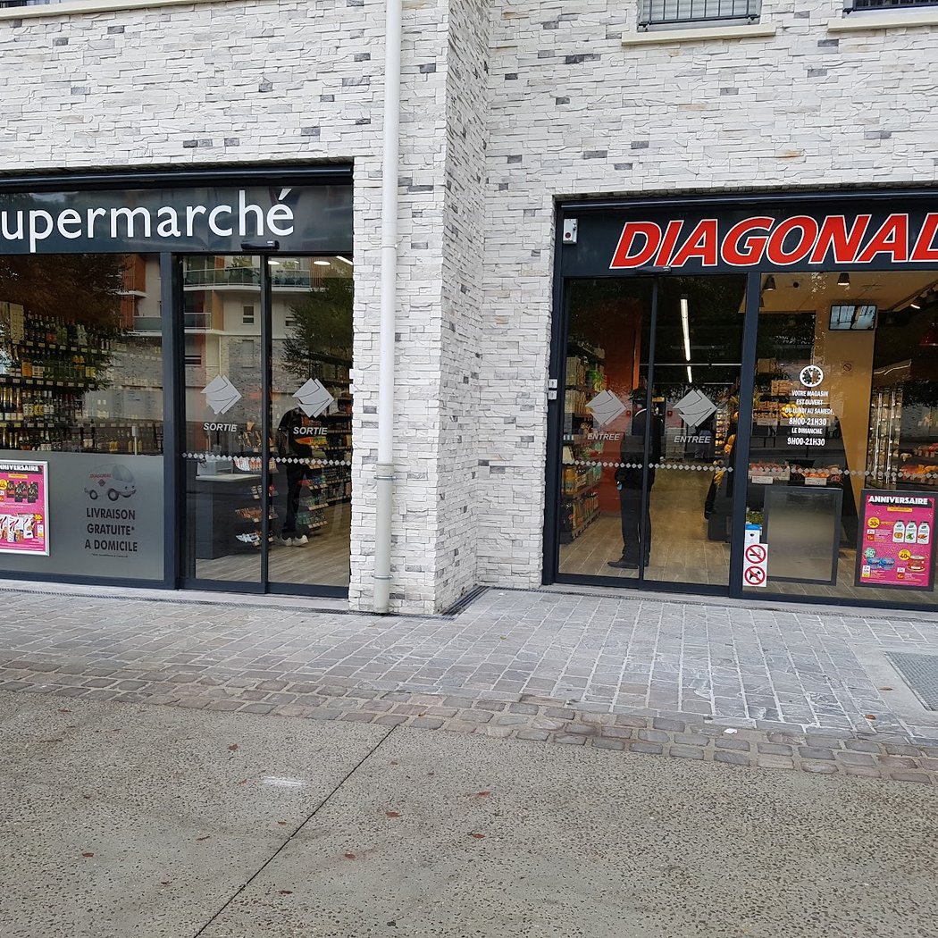 Supermarché DIAGONAL ET RELAIS POSTE 2