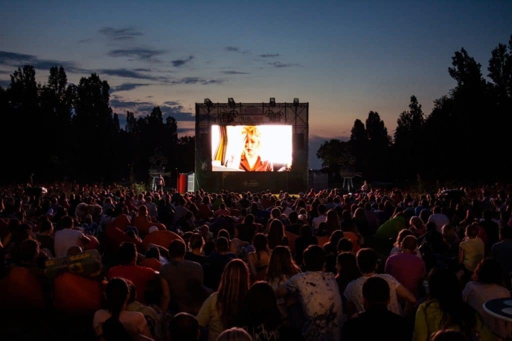 Cine de Verano en la Diputación 1