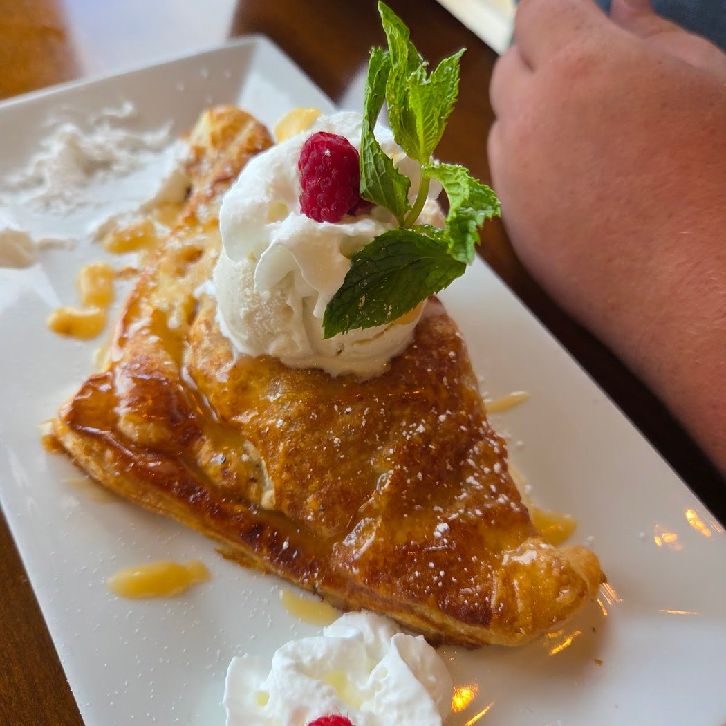 Lighthouse Bar & Grill 1