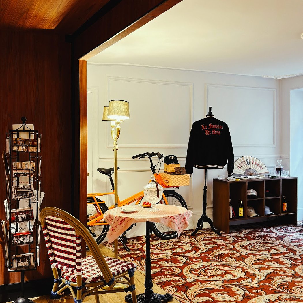 GIFTSHOP 3
