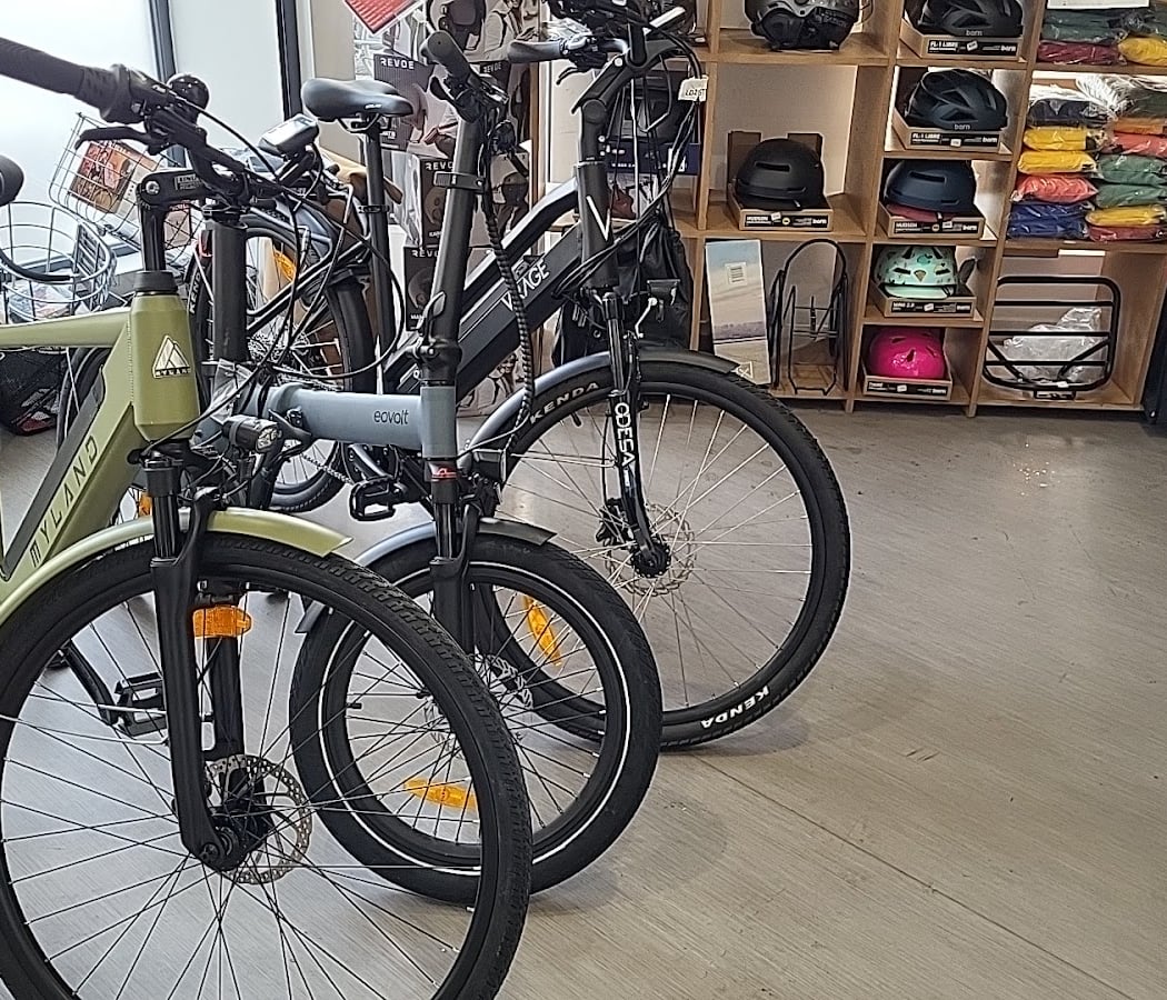 Le Vélo Sur La Piste 3