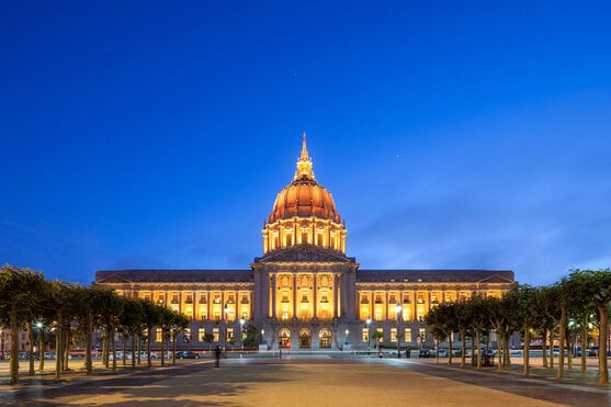SF City Hall Lights Up Amber for Thanksgiving 1