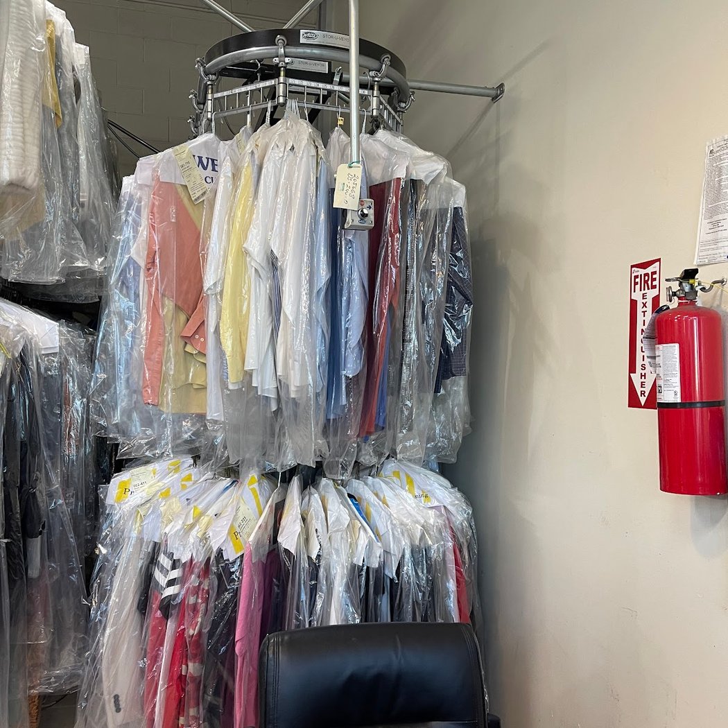 Micky's Dry Cleaners 3