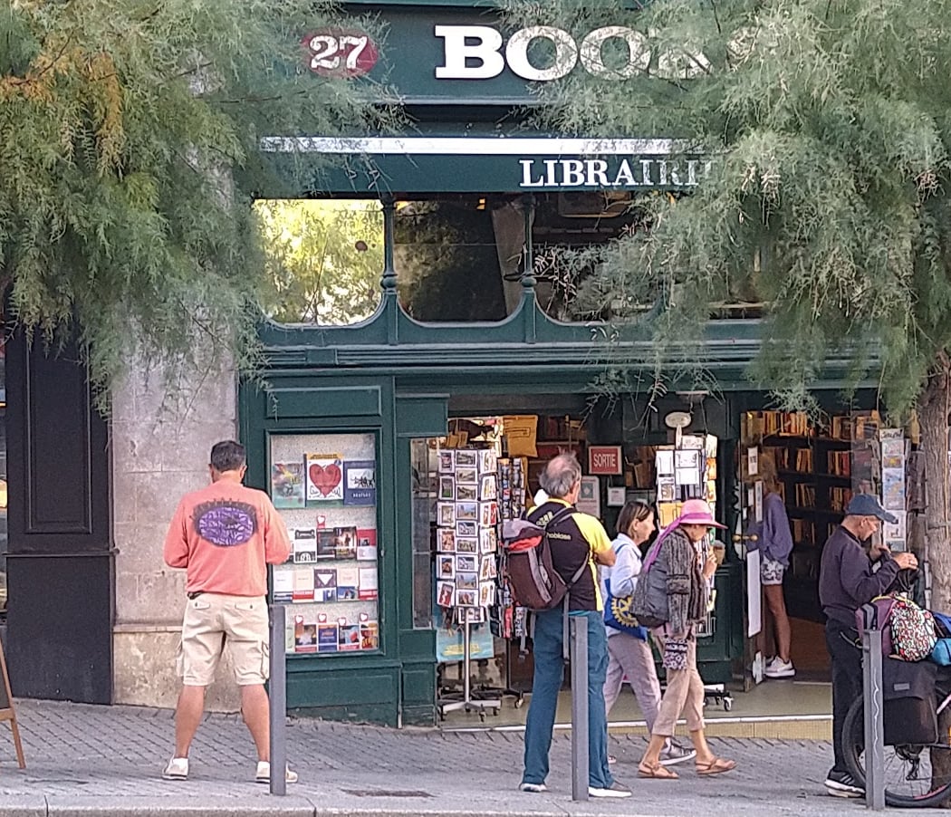 Bookstore Biarritz 2