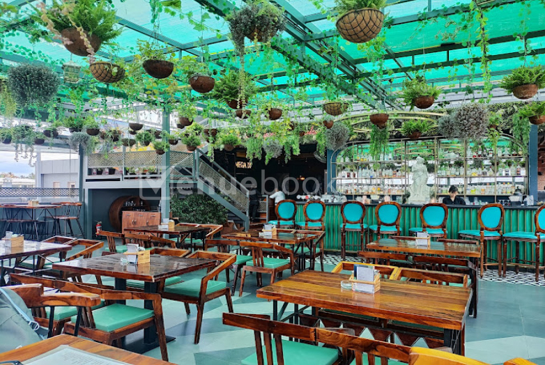 Chameleon Lounge Bar 3