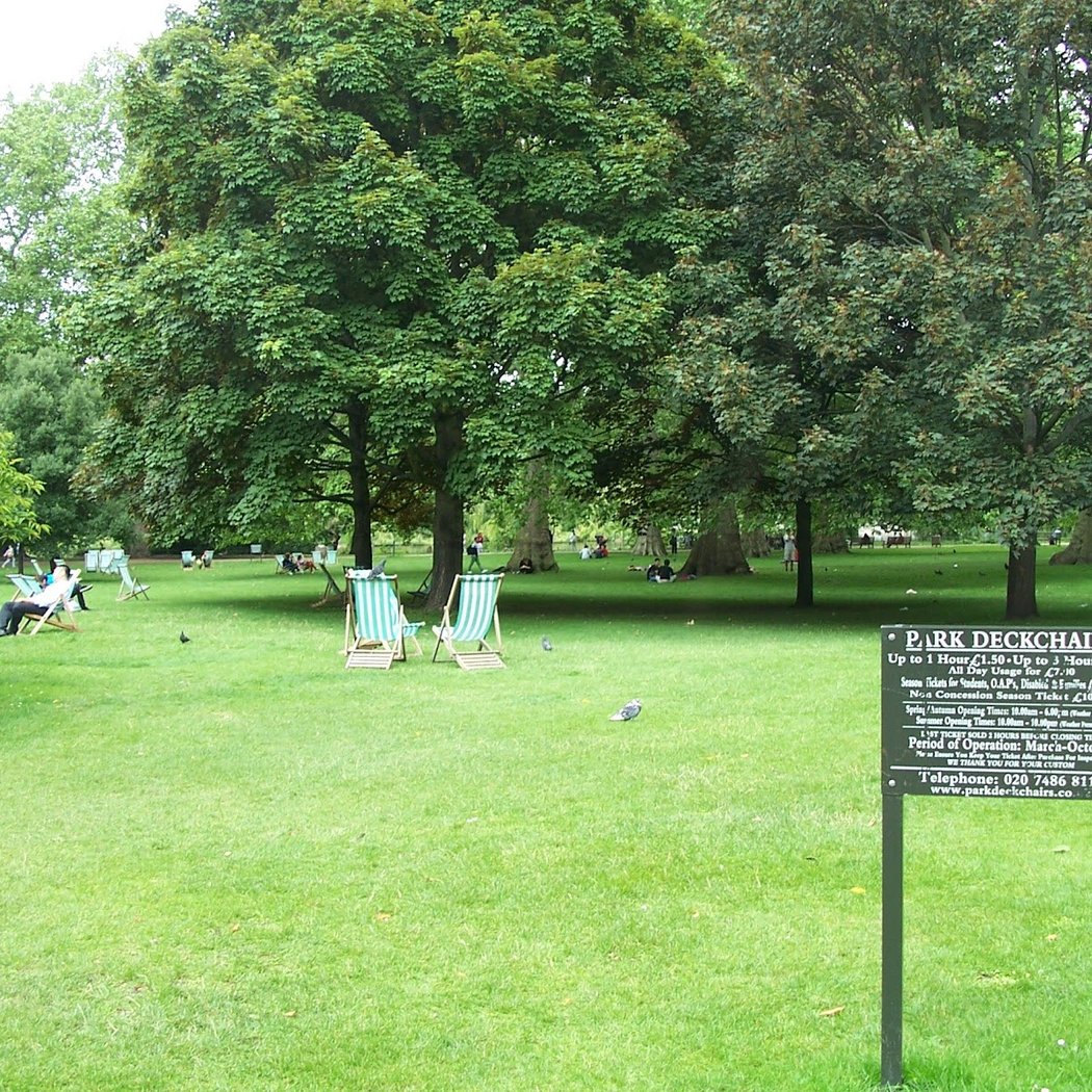 Park Deckchairs 1