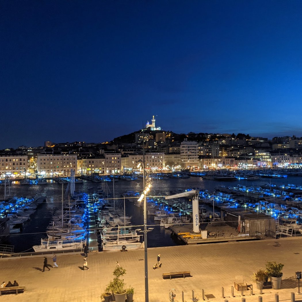 Sur Le Port... 3