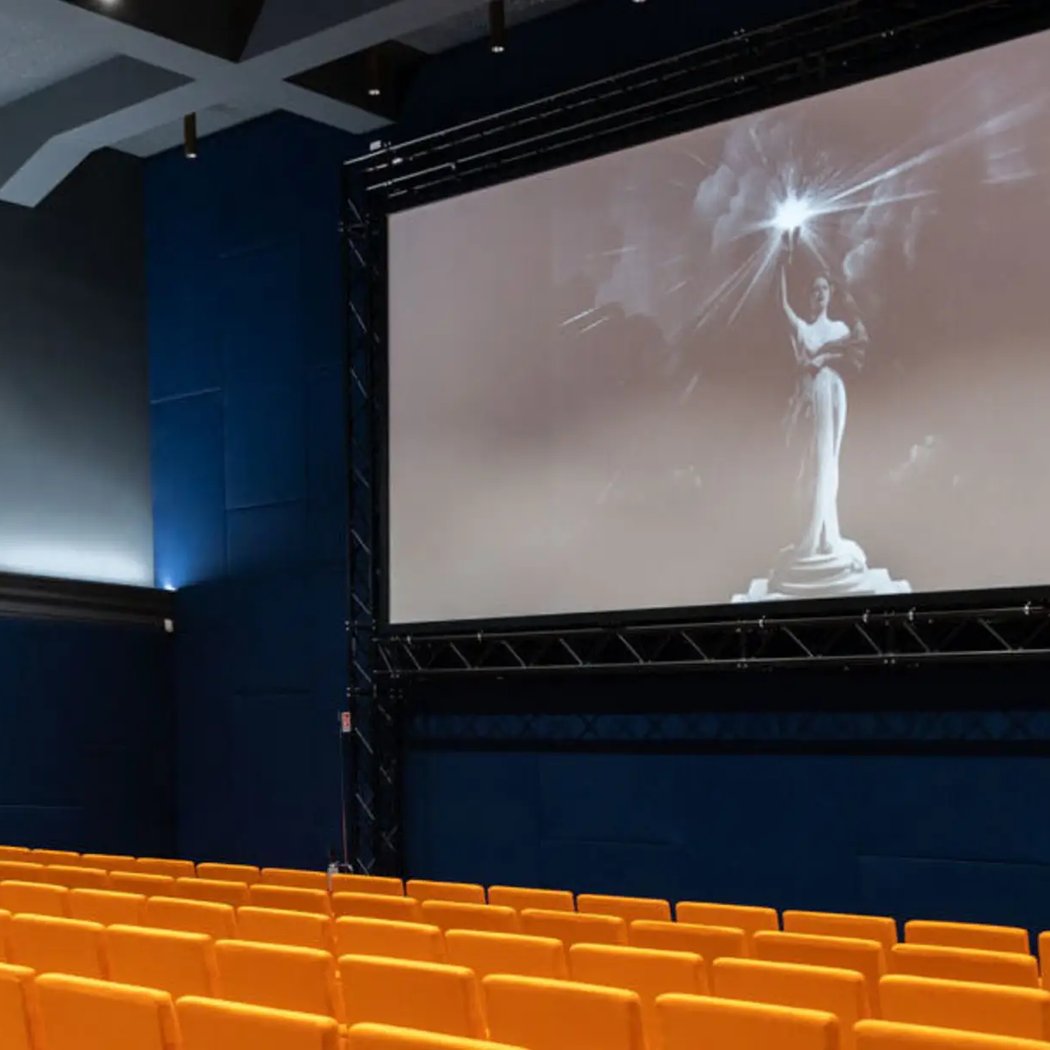 Film in lingua originale al cinema Astra 1