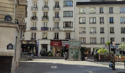 Marie Paule Belle 3