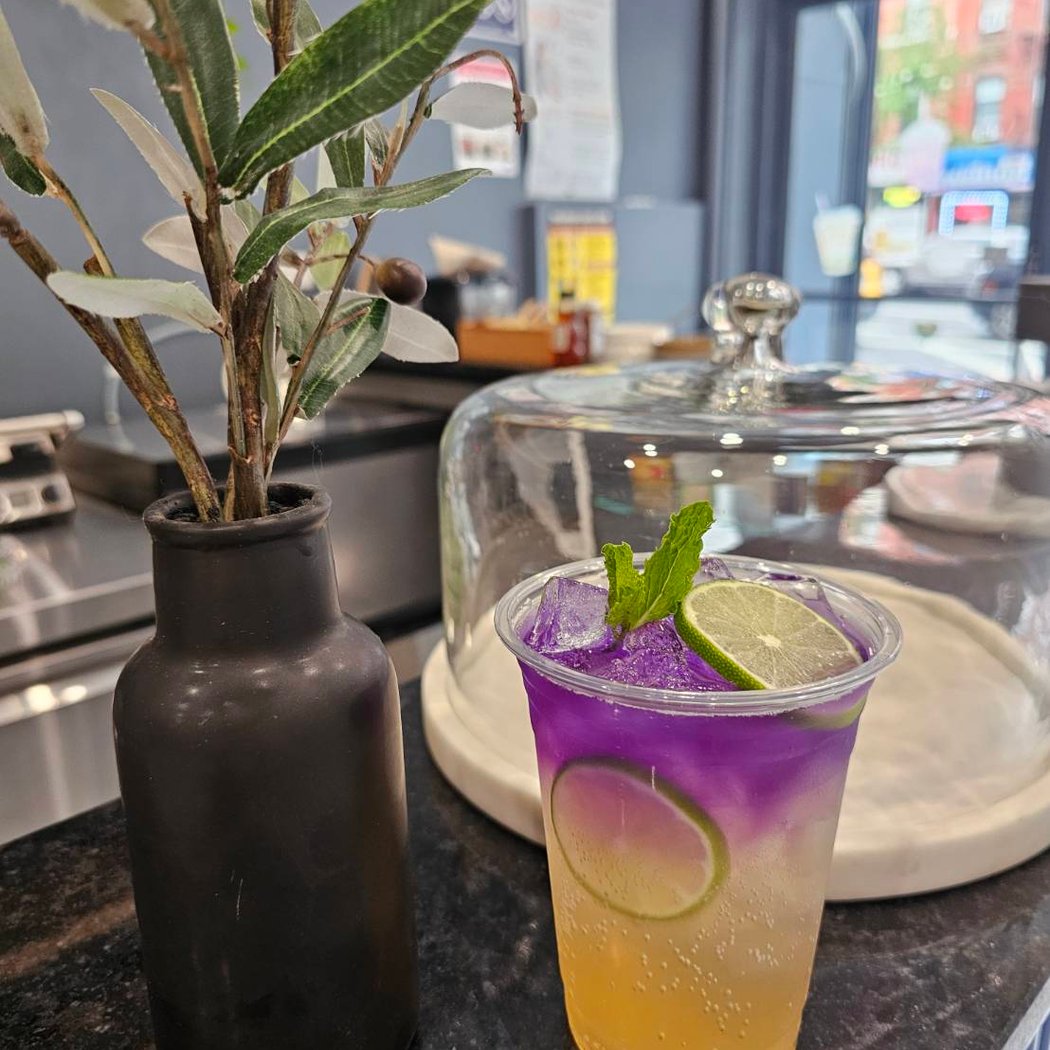 Typhoon Cafe 4