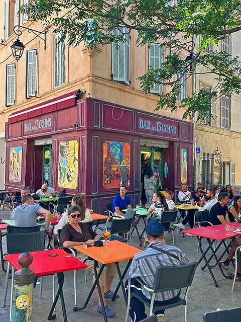 Place des 13 Cantons 1