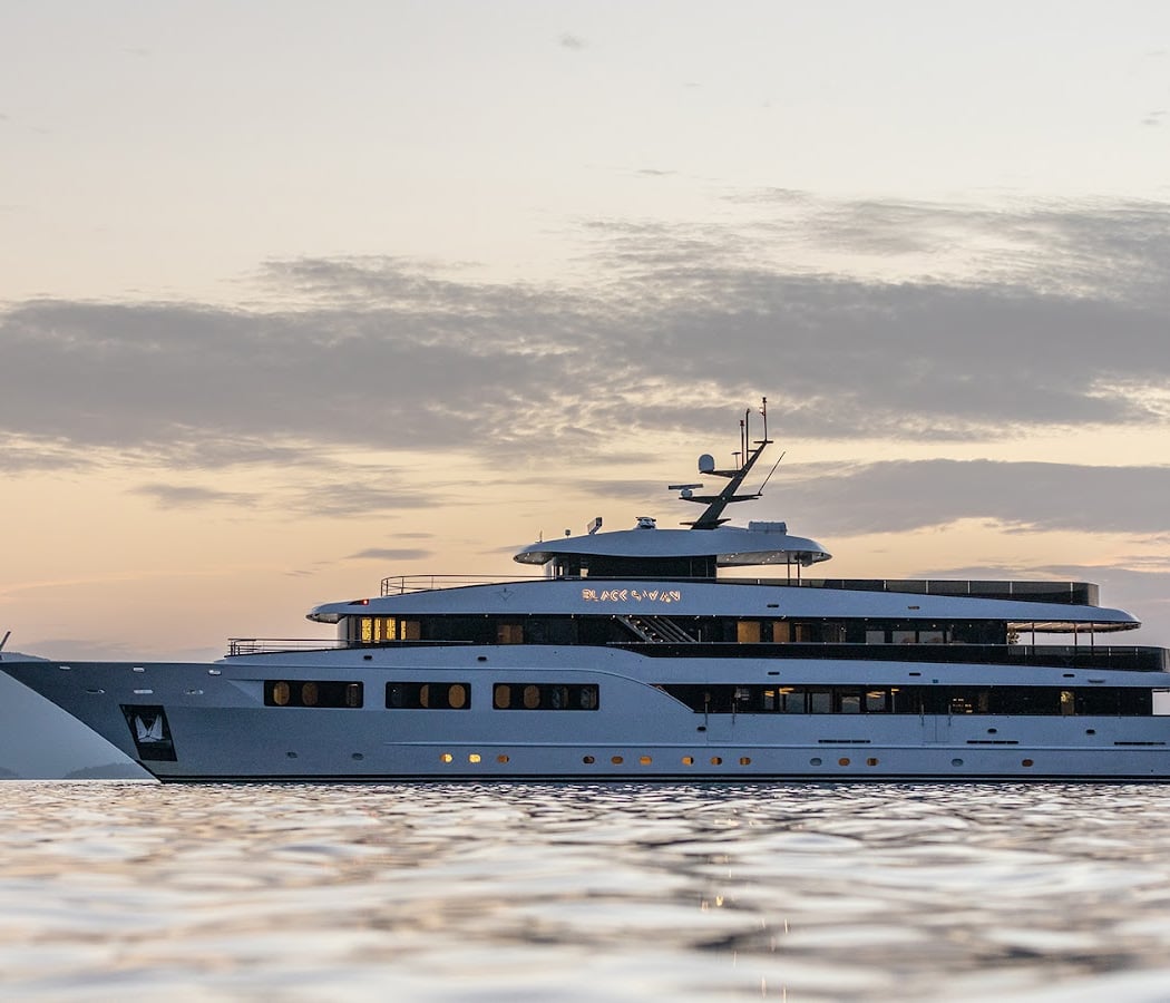 212 Yachts | Luxury French Riviera Yacht Charter & Global Yacht Rental 2