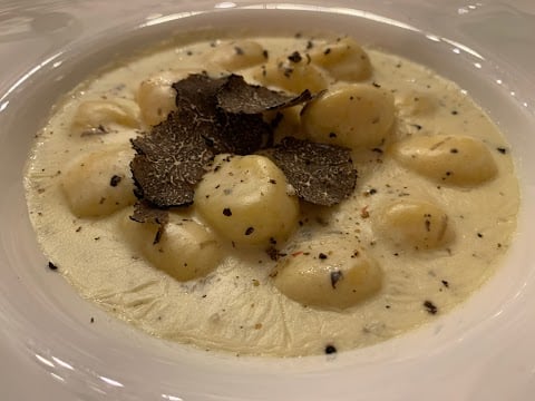 Un jour à Peyrassol - Restaurant de truffes 1