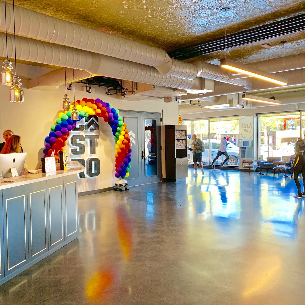 Barry's Castro 2