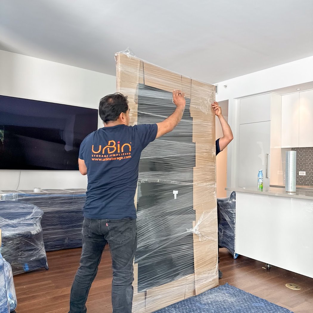 urBin Smart Storage & Moving 2