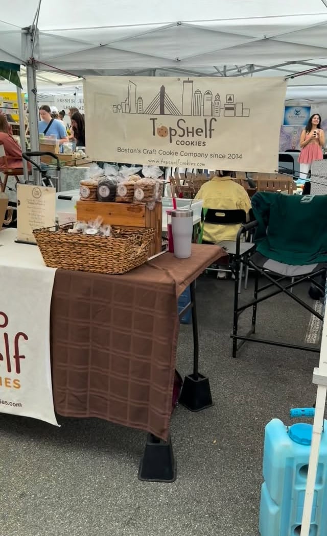 Slinging cookies