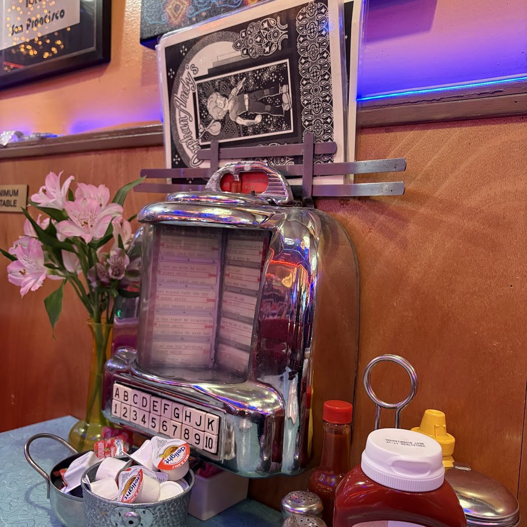 Orphan Andy's Restaurant 2