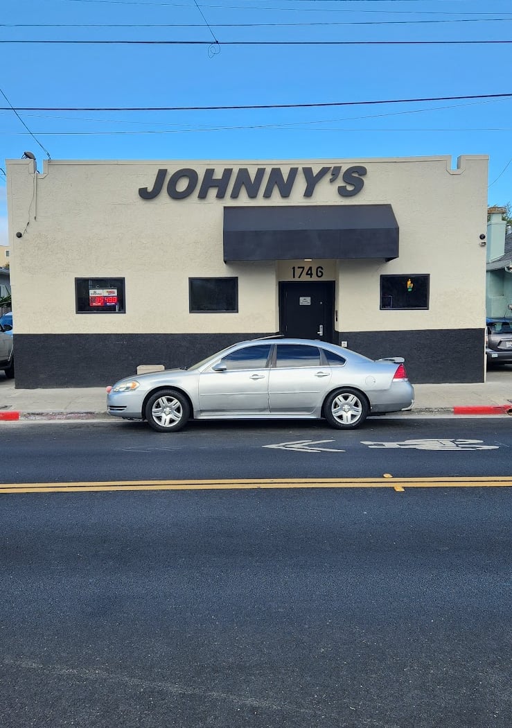 Johnny's - Downtown SL 2
