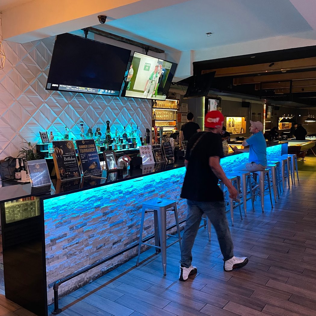 8 on Eighth Bar and Billiards 3
