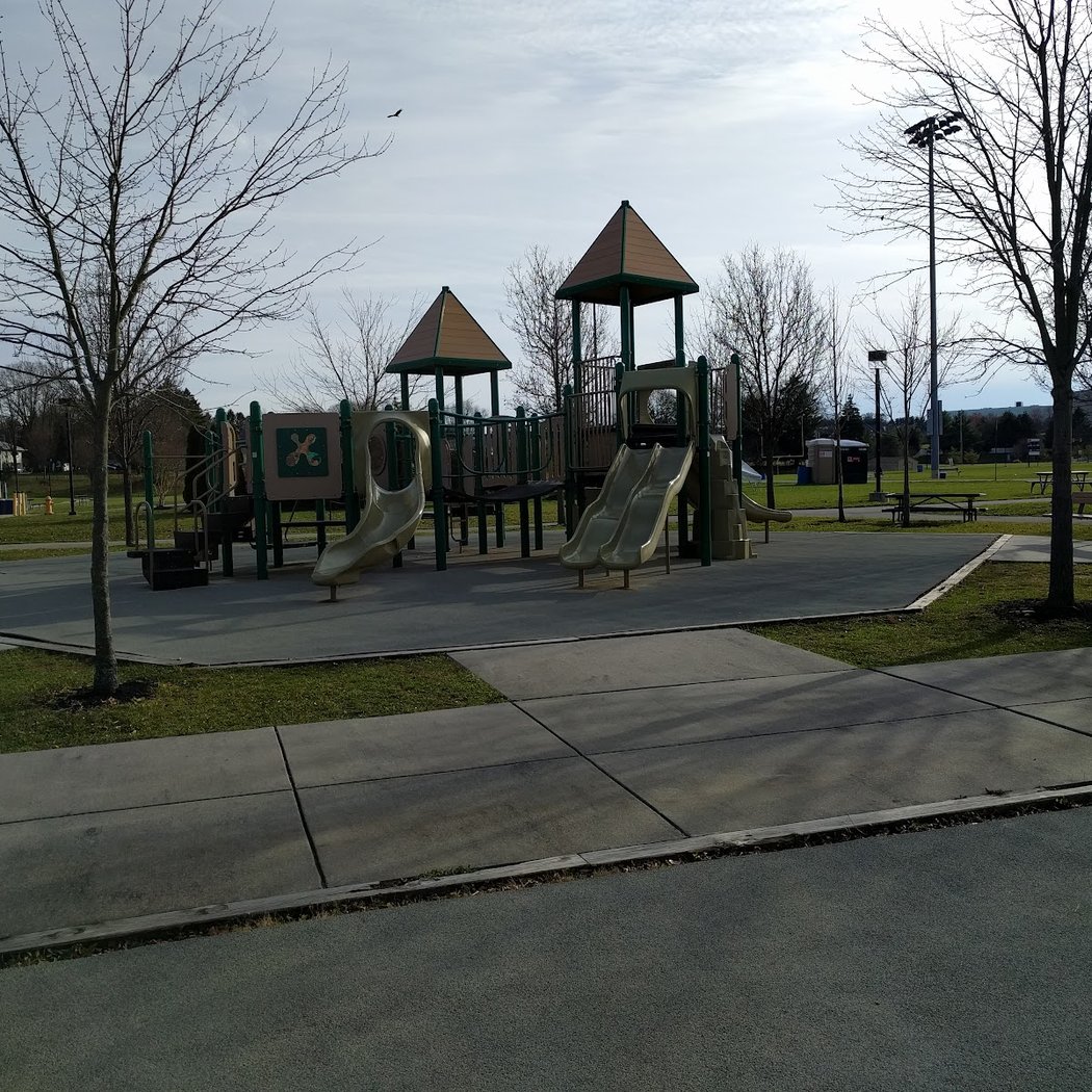 Heuser Park 2
