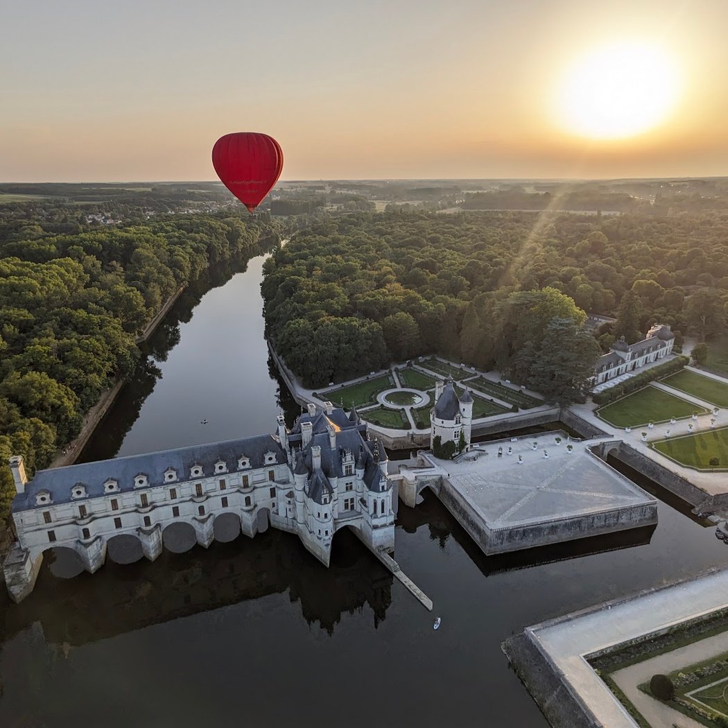 FRANCE MONTGOLFIERES - Val de Loire - Chenonceau - Vol en montgolfière 1