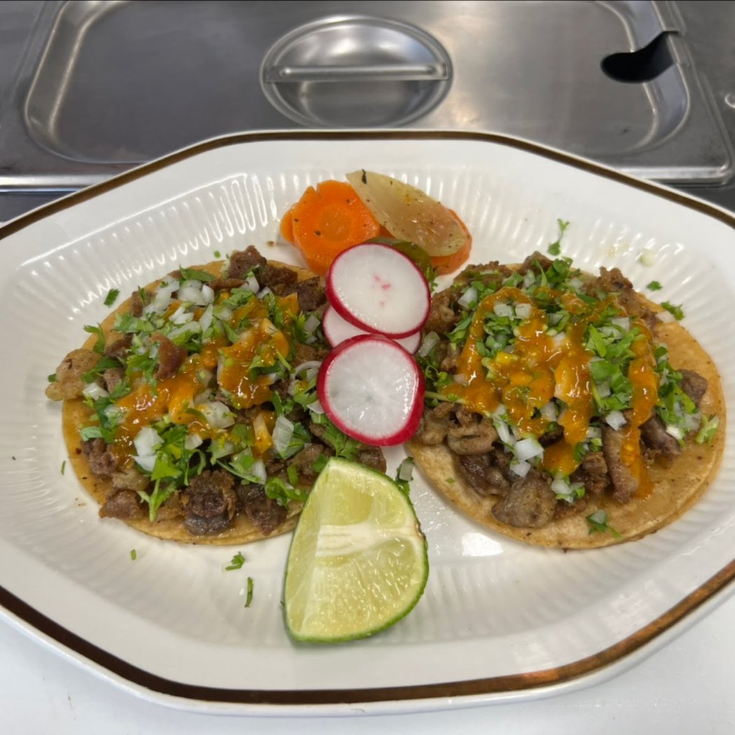 Mi Casita Mariscos Taqueria (Food truck) 2