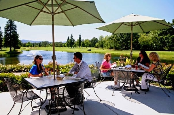 Charlie's Restaurant at the Windsor Golf Club 2