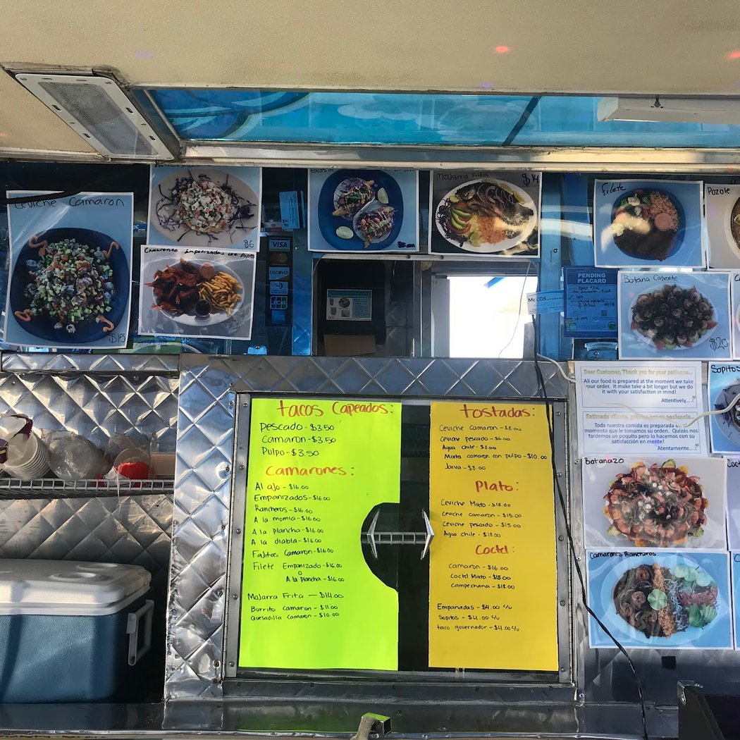 P Azul Sea food food truck 3