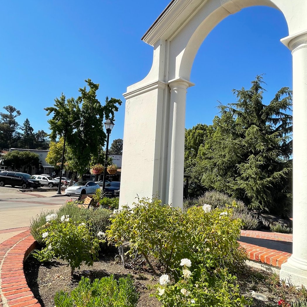 Saratoga Memorial Arch 2