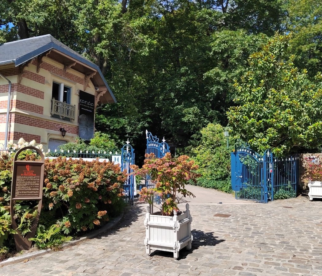 Grilles d'entrée de la maison de Chateaubriand 2