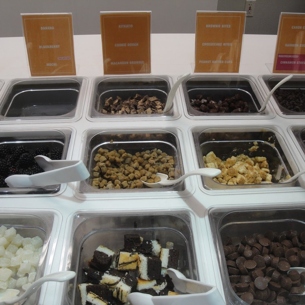 16 Handles 2
