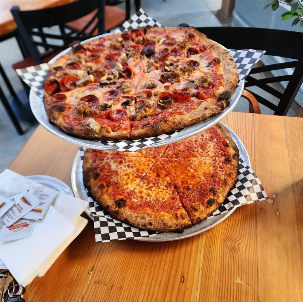 Ozzy’s Apizza Glendale 1