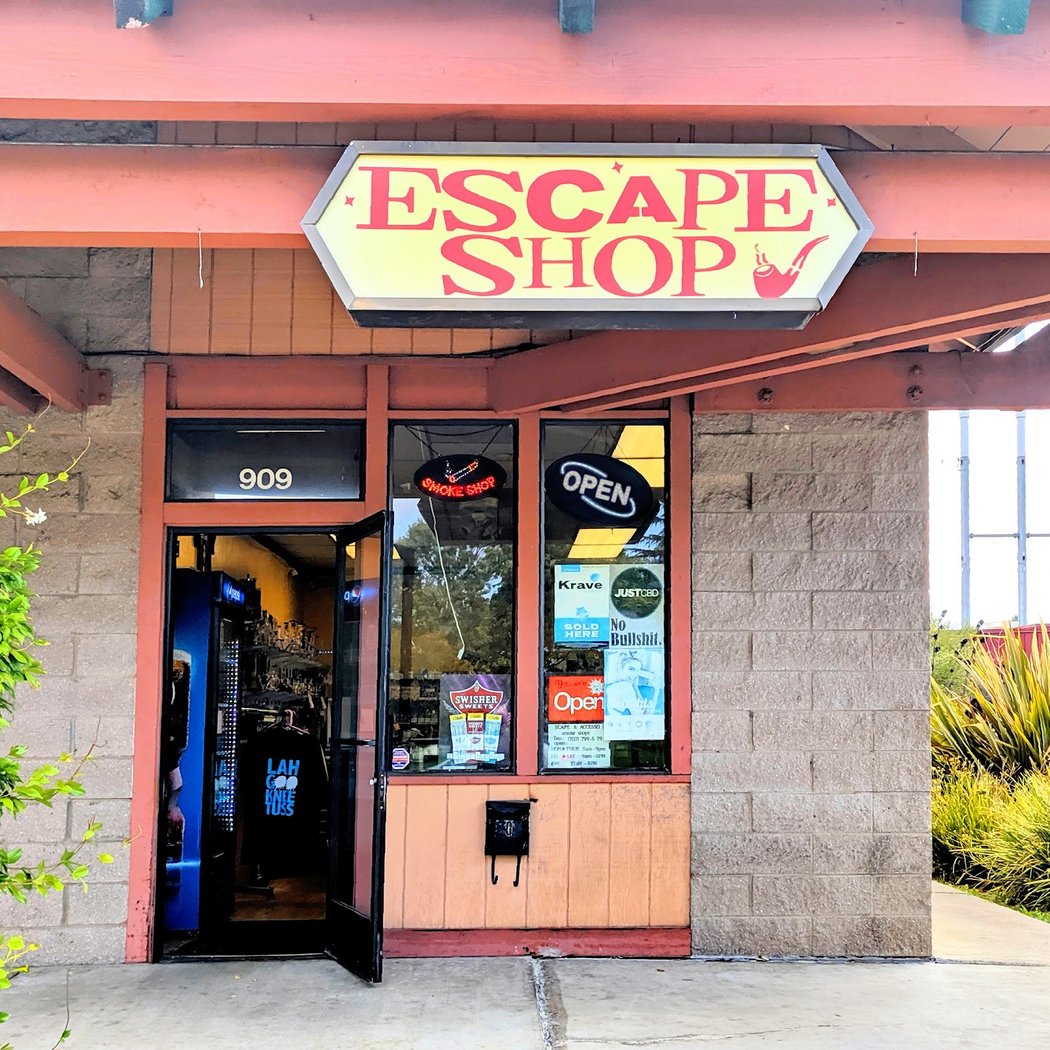 Escape smoke shop 1