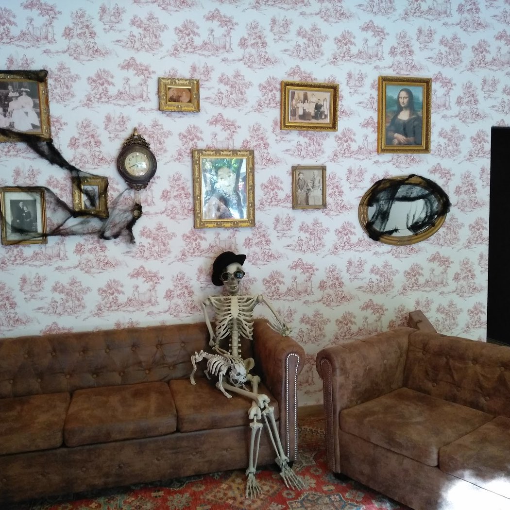 Closed Escape Game 1