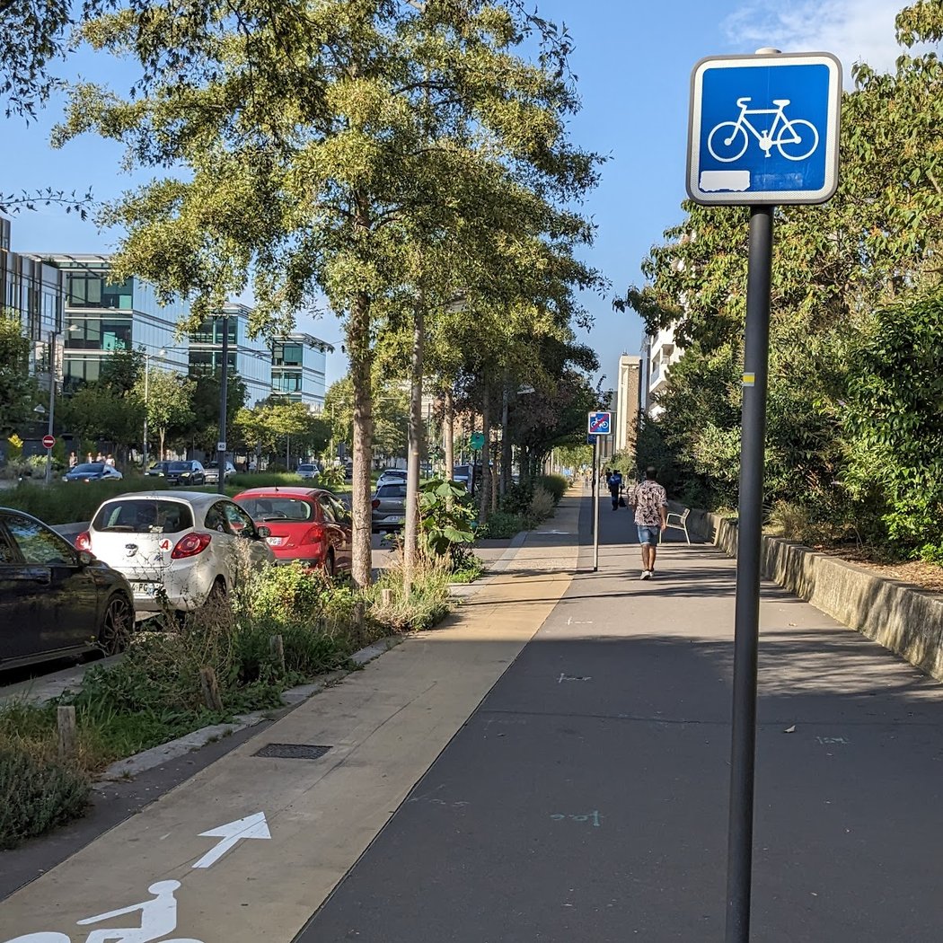 Piste cyclable (départ de la Défense) 1