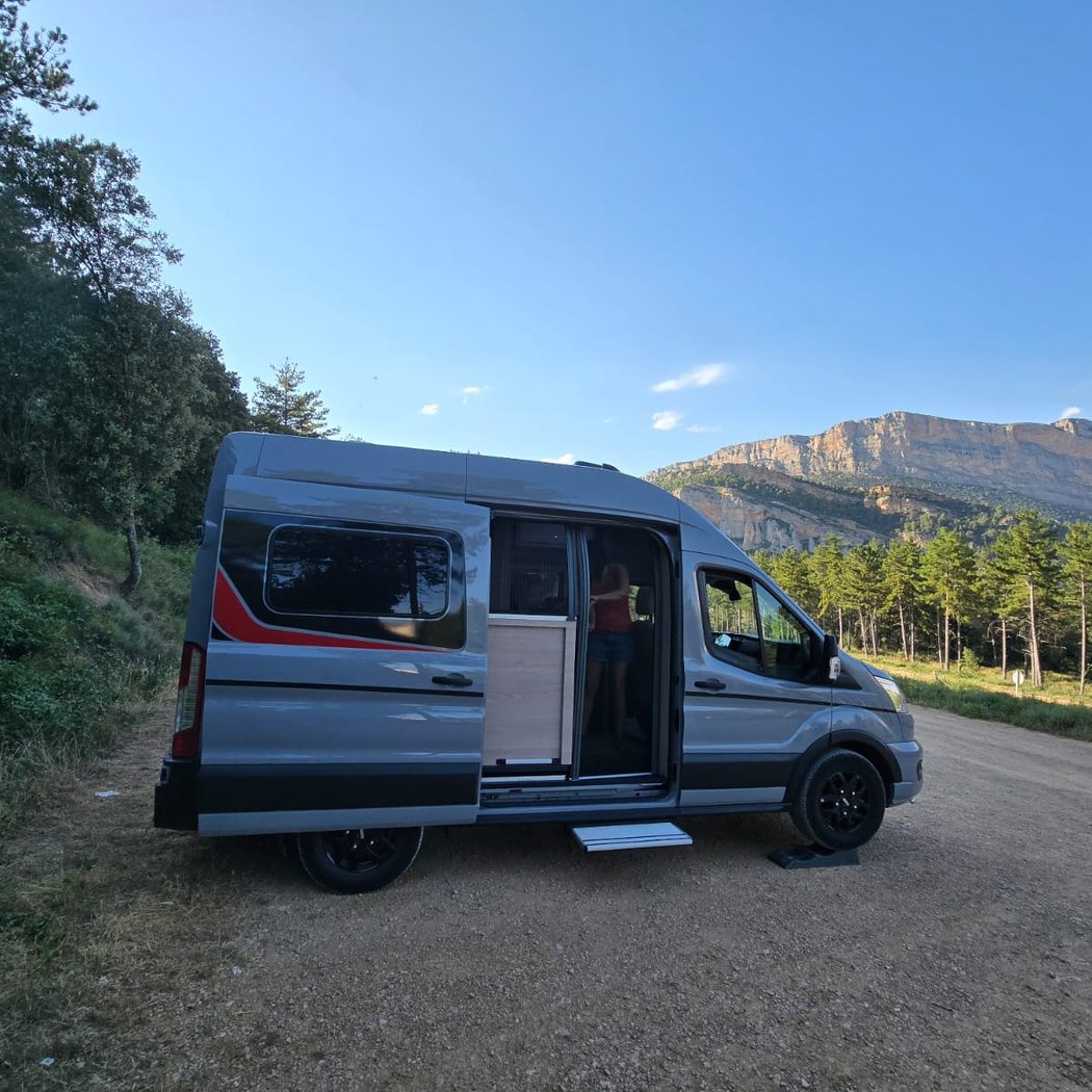 WeVan Location Van Aménagé et Minibus Pau - Vente Van Occasion 3