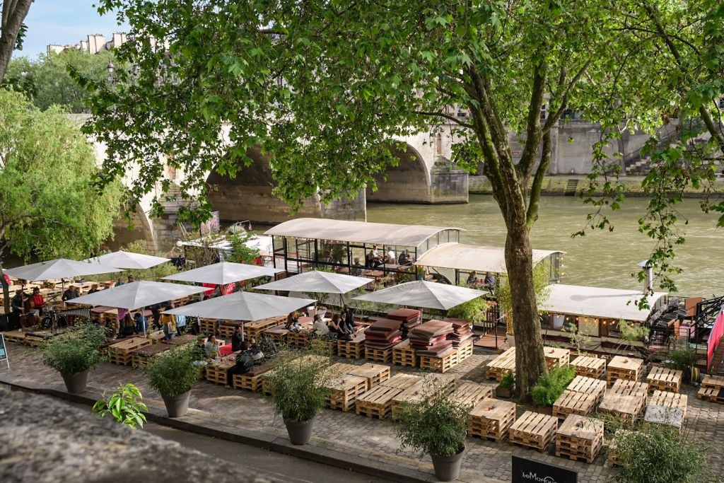 Terrasse musicale de la Péniche Marcounet 2